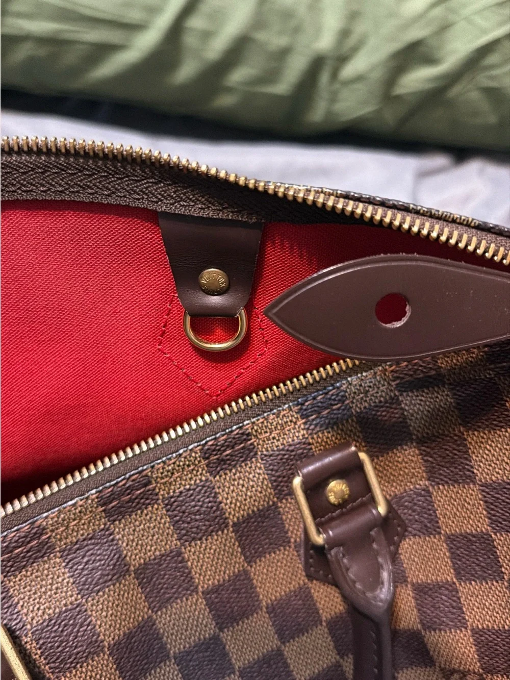 Louis Vuitton excellent